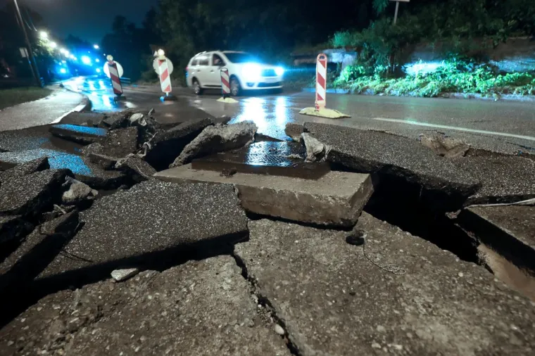 Potop paralizirao Zagreb, ovako je to izgledalo: Kataklizma u centru grada, neki su doslovce spa&scaron;avali živu glavu!