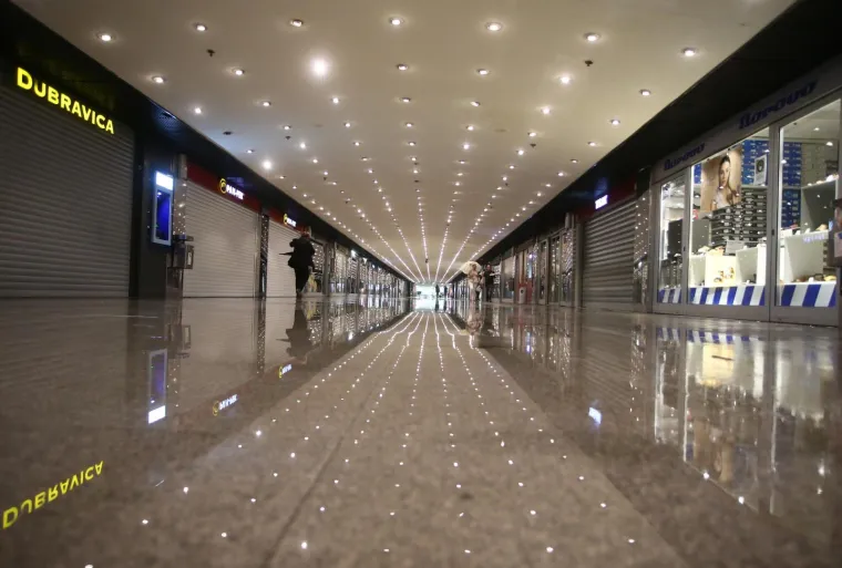 Potop paralizirao Zagreb, ovako je to izgledalo: Kataklizma u centru grada, neki su doslovce spa&scaron;avali živu glavu!