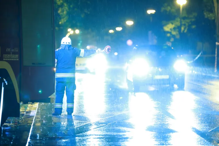 Potop paralizirao Zagreb, ovako je to izgledalo: Kataklizma u centru grada, neki su doslovce spa&scaron;avali živu glavu!
