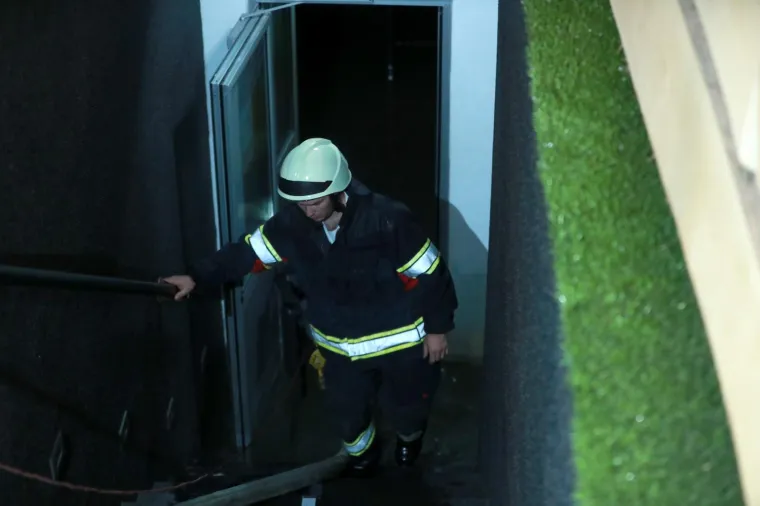 Potop paralizirao Zagreb, ovako je to izgledalo: Kataklizma u centru grada, neki su doslovce spa&scaron;avali živu glavu!