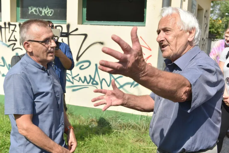 Epilog potopa u Zagrebu: Ogorčeni Trnjani napali predstavnike Hrvatskih voda