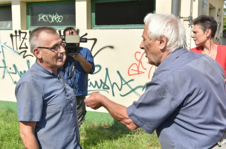 Epilog potopa u Zagrebu: Ogorčeni Trnjani napali predstavnike Hrvatskih voda