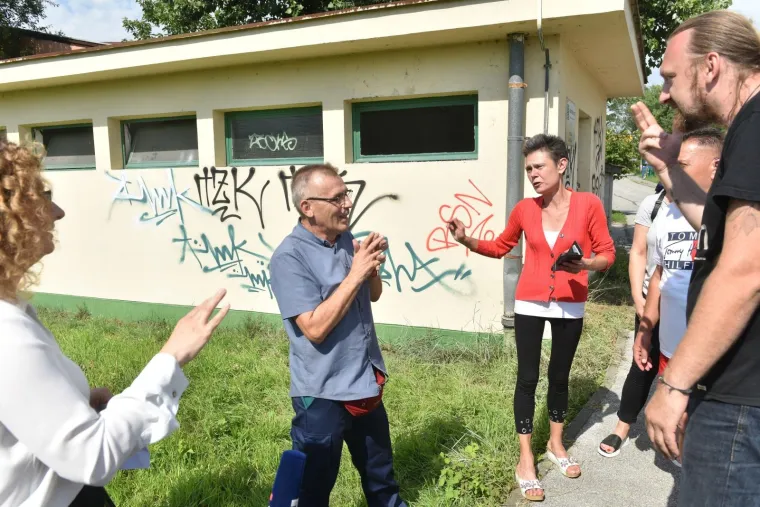 Epilog potopa u Zagrebu: Ogorčeni Trnjani napali predstavnike Hrvatskih voda