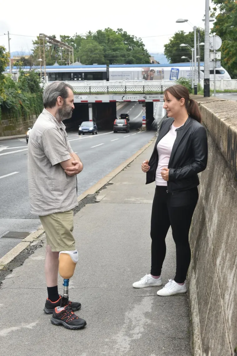 Njezinom herojstvu poklonila se cijela Hrvatska: Neustra&scaron;iva Mirna spasila je Josipa iz auta koji je tonuo