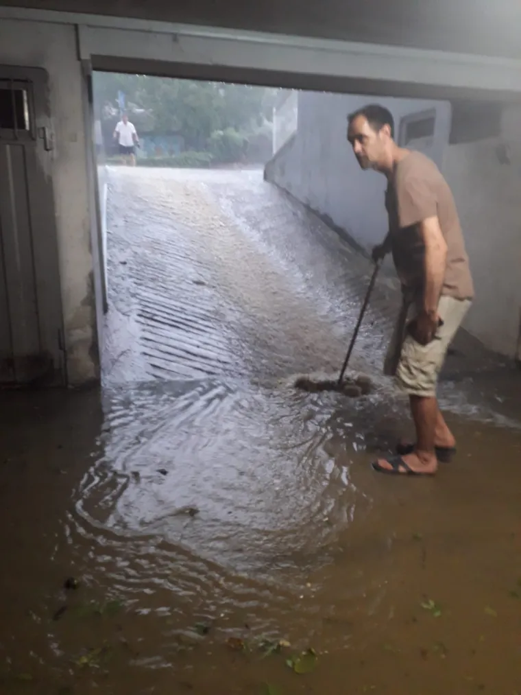 Očajni stanari &Scaron;estina: Nakon kratkog, ali snažnog nevremena opet im je sve poplavljeno