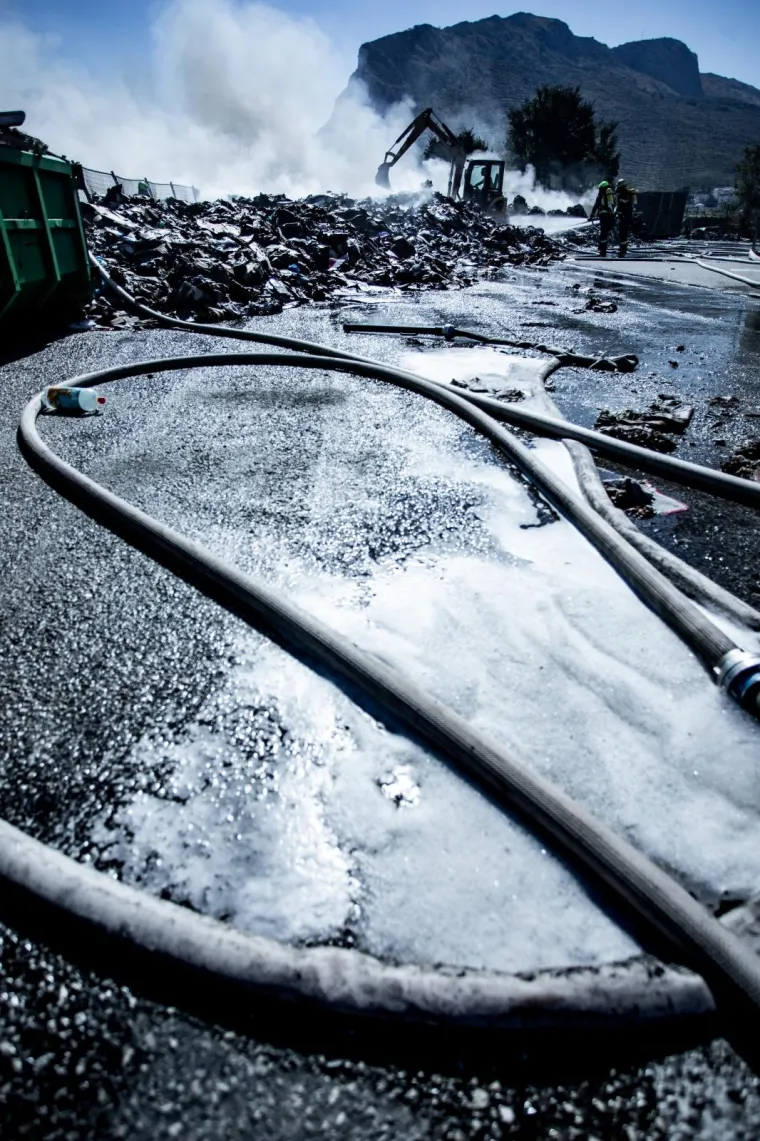 Požar u splitskom reciklažnom dvori&scaron;tu