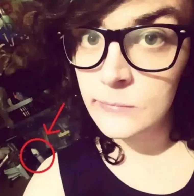 AJME, KOJA BLAMAŽA! Nek' su se one fino namjestile, nema veze &scaron;to su usput pokazale vi&scaron;e no &scaron;to su htjele