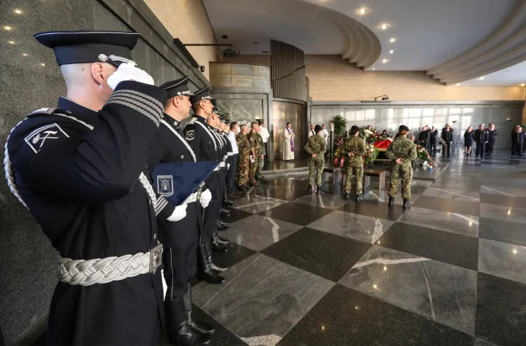 Tuga i bol: Posljednji ispraćaj vatrogasca preminulog tijekom intervencije u Zagrebu