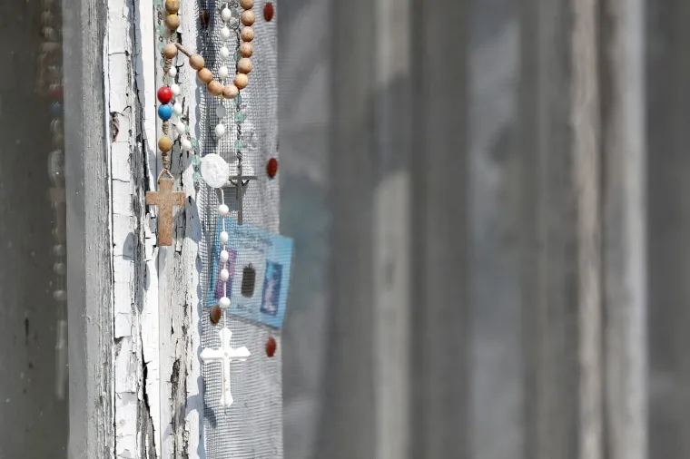 Stravični pokolj na Kajzerici: Na mjestu ubojstva šest osoba i nakon godinu dana stoje jezivi podsjetnici