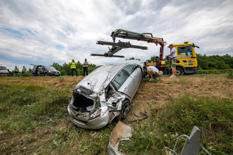 STRAVIČNA NESREĆA KOD VODNJANA: Izletio s ceste i na mjestu poginuo
