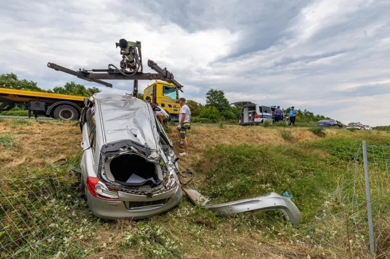 STRAVIČNA NESREĆA KOD VODNJANA: Izletio s ceste i na mjestu poginuo