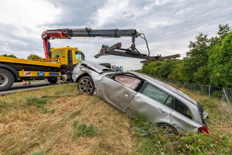 STRAVIČNA NESREĆA KOD VODNJANA: Izletio s ceste i na mjestu poginuo