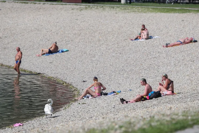 Neki preferiraju bazen, a neki Jarun: Evo kako su se Zagrepčani nosili s nesnosnim vikend vrućinama