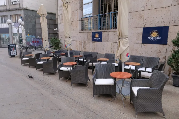 Metropola je pusta: Turista nema, terase zjape prazne, a ra&scaron;či&scaron;ćavanje od posljedica potresa jo&scaron; traje