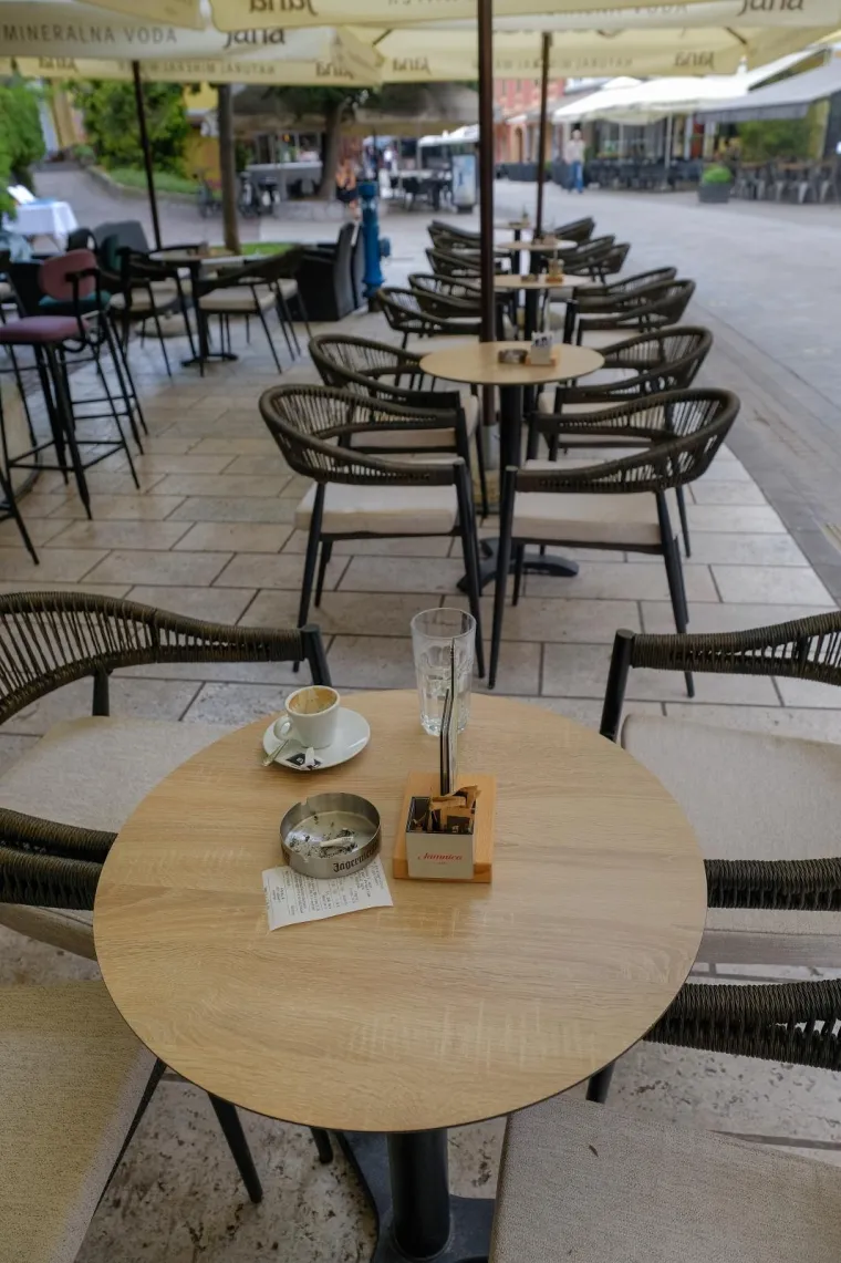 Metropola je pusta: Turista nema, terase zjape prazne, a ra&scaron;či&scaron;ćavanje od posljedica potresa jo&scaron; traje