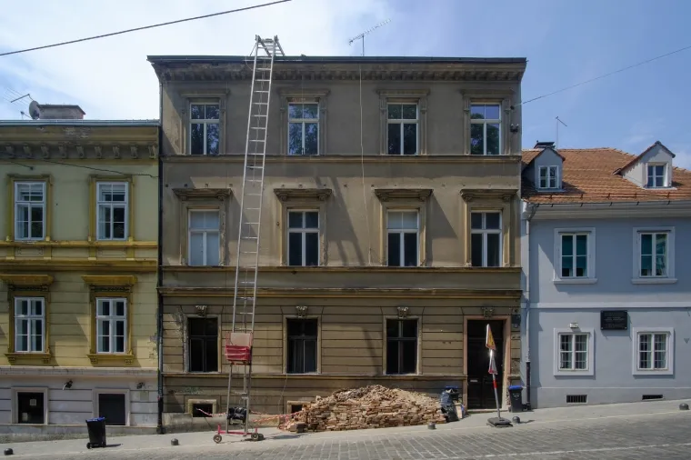 Metropola je pusta: Turista nema, terase zjape prazne, a ra&scaron;či&scaron;ćavanje od posljedica potresa jo&scaron; traje