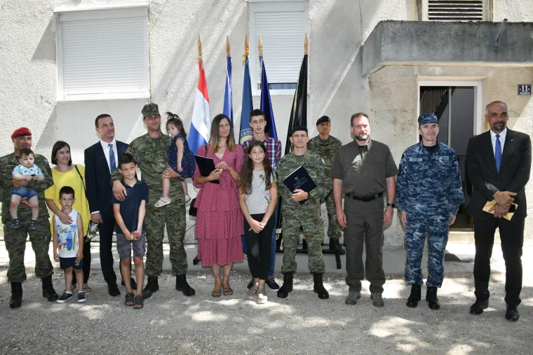 Hrvatski branitelji i njihove obitelji dobili stanove! 'Dodjela stana uvelike će nam olak&scaron;ati život'