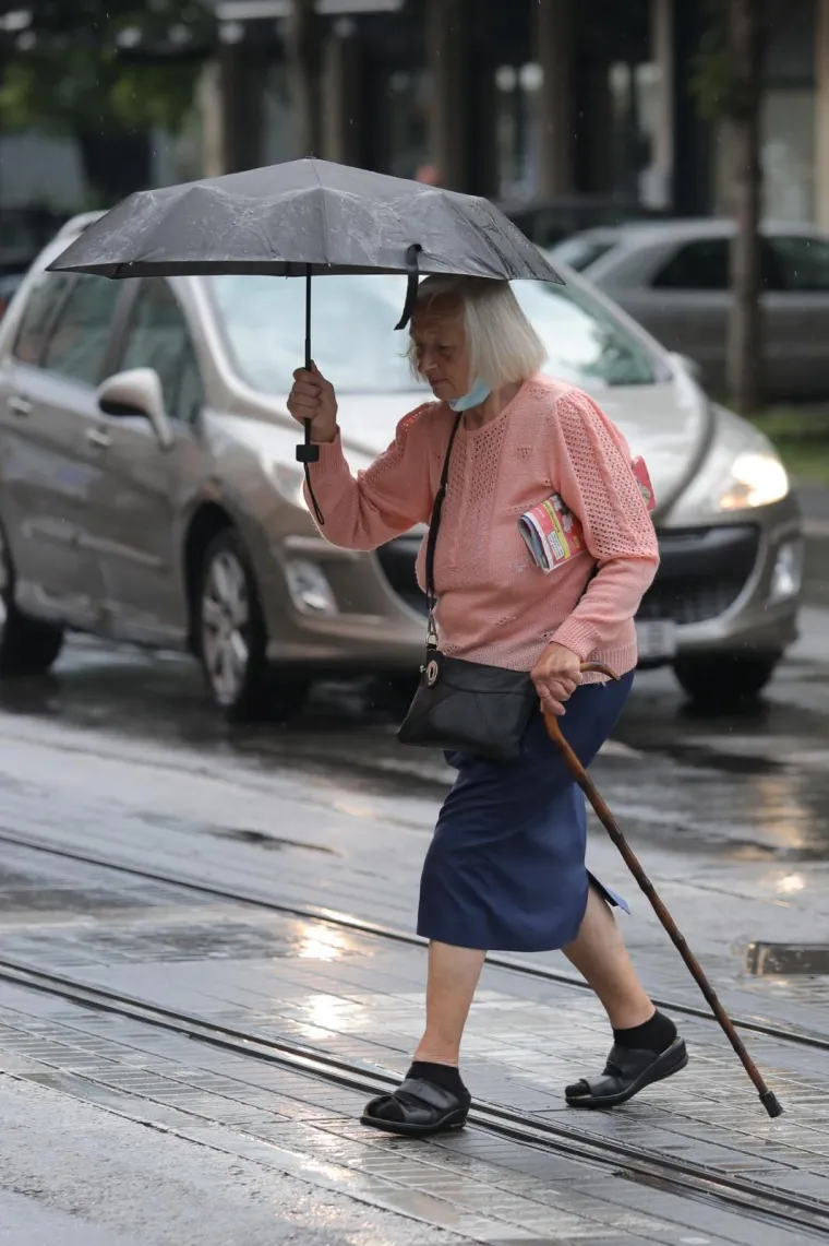 Radni tjedan započeo ki&scaron;om: Nakon užarenog vikenda stiglo osvježenje u Zagreb
