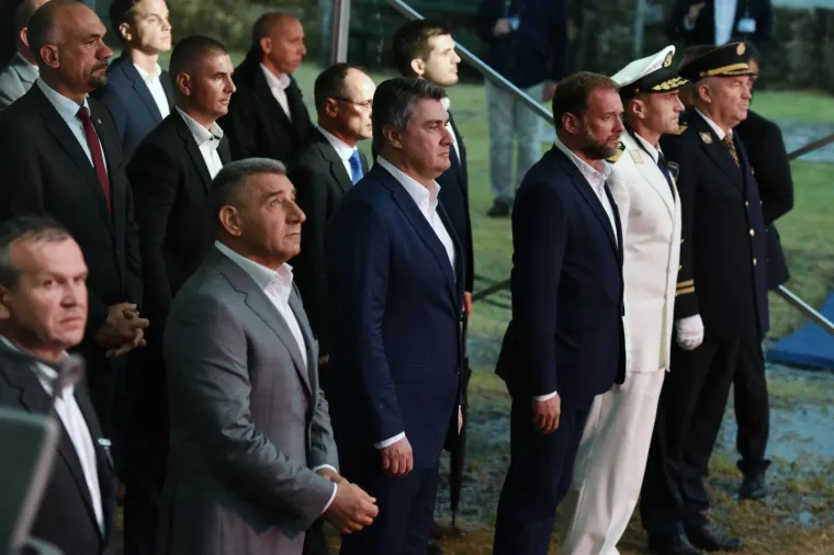 Milanović na prijemu na Kninskoj tvrđavi uručio odlikovanja: 'Dug časti nakon 25 godina'