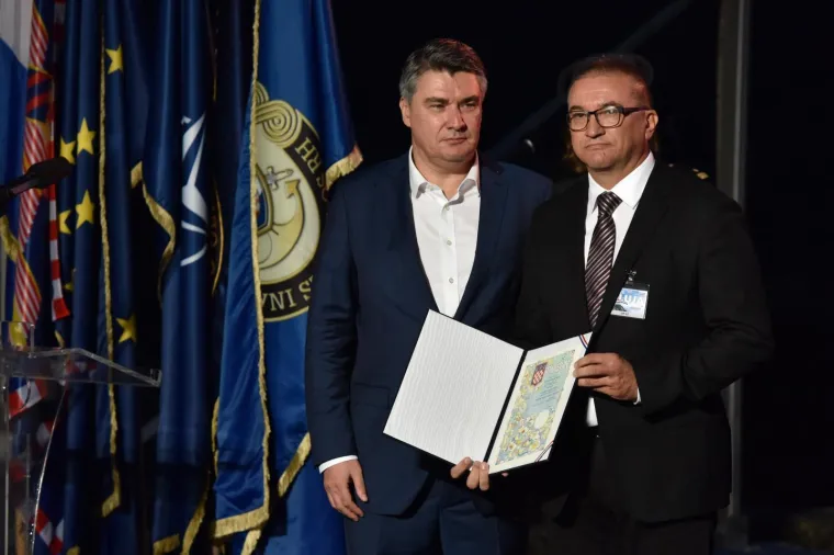 Milanović na prijemu na Kninskoj tvrđavi uručio odlikovanja: 'Dug časti nakon 25 godina'
