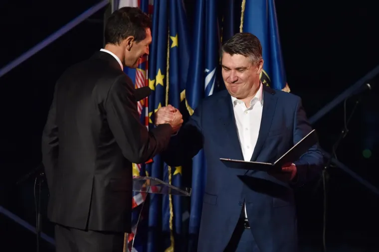 Milanović na prijemu na Kninskoj tvrđavi uručio odlikovanja: 'Dug časti nakon 25 godina'