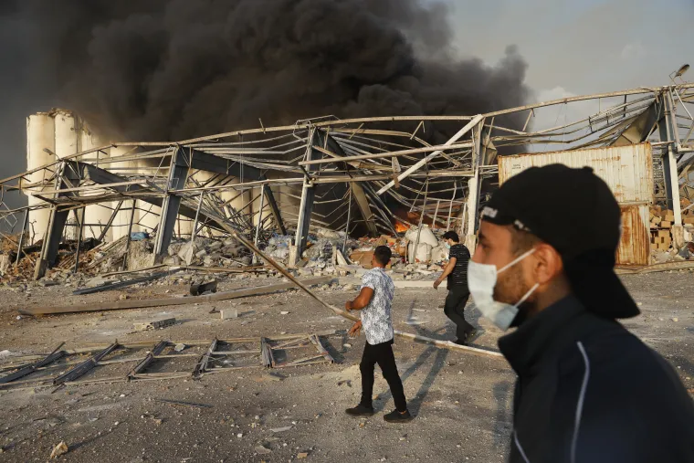 Strava u Bejrutu: Deseci mrtvih, tisuće ranjenih u dvije eksplozije - 'Vidio sam vatrenu kuglu'