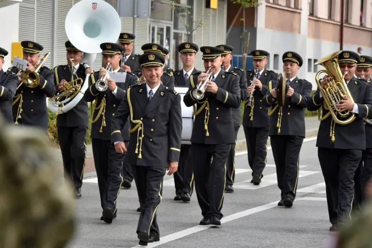 Pogledajte atmosferu u kraljevskom gradu Kninu na proslavi 25. obljetnice akcije Oluja!