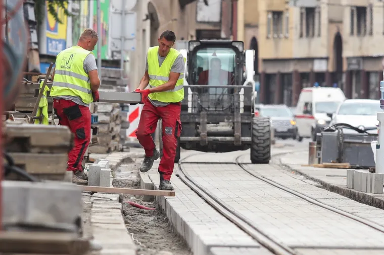 Ljeto u Zagrebu, radovi u gradu: U Ilici se stvara gužva, izmje&scaron;teno i tramvajsko stajali&scaron;te