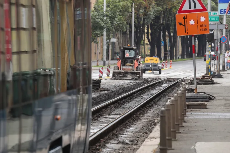 Ljeto u Zagrebu, radovi u gradu: U Ilici se stvara gužva, izmje&scaron;teno i tramvajsko stajali&scaron;te