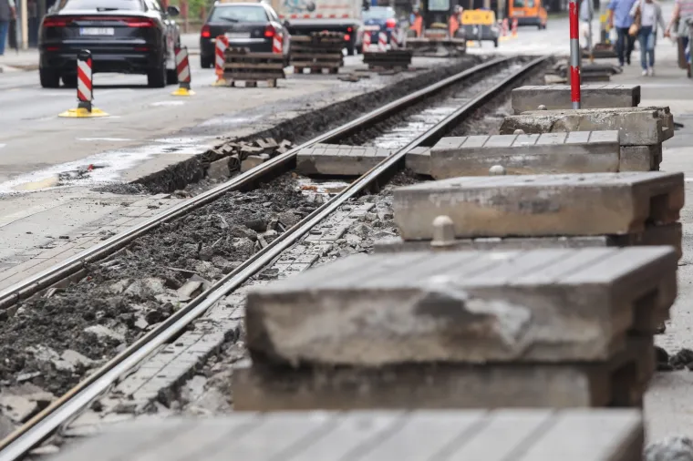 Ljeto u Zagrebu, radovi u gradu: U Ilici se stvara gužva, izmje&scaron;teno i tramvajsko stajali&scaron;te