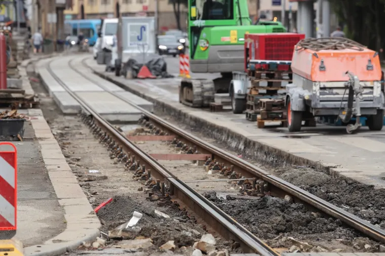 Ljeto u Zagrebu, radovi u gradu: U Ilici se stvara gužva, izmje&scaron;teno i tramvajsko stajali&scaron;te