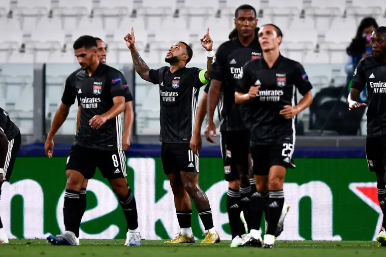 Nogometa&scaron;i Lyona plasirali su se sinoć u četvrtfinale Lige prvaka iako su u uzvratnoj utakmici u Torinu izgubili od Juventusa s 2-1 (1-1). U prvoj utakmici odigranoj u Lyonu jo&scaron; 26. veljače Francuzi su slavili s 1-0 i pro&scaron;li zahvaljujući golu u gostima.