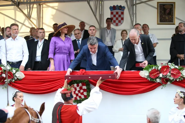 Prva pobjeda u natjecanju u karijeri: Slavodobitnik 305. Sinjske alke je Ivo Zorica