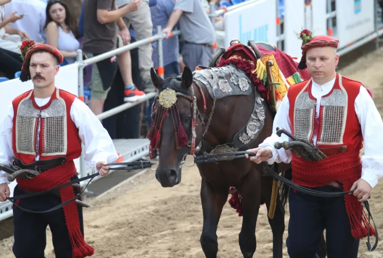 Prva pobjeda u natjecanju u karijeri: Slavodobitnik 305. Sinjske alke je Ivo Zorica