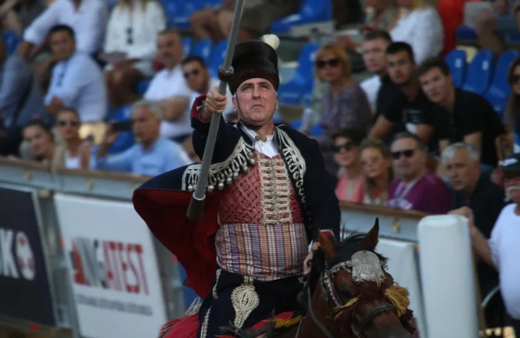 Prva pobjeda u natjecanju u karijeri: Slavodobitnik 305. Sinjske alke je Ivo Zorica