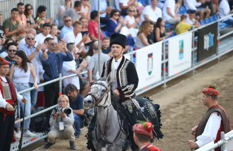 Prva pobjeda u natjecanju u karijeri: Slavodobitnik 305. Sinjske alke je Ivo Zorica