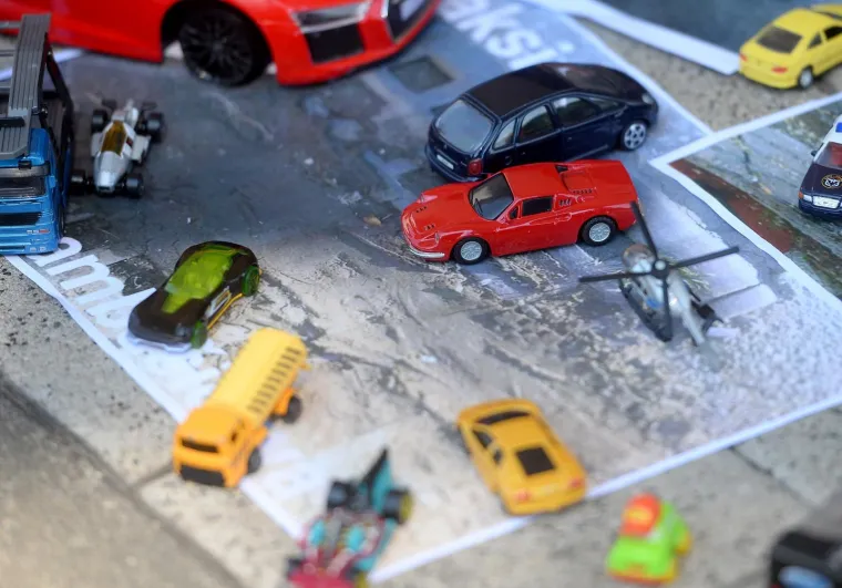 Pred Zagrebačkim holdingom parkiran impresivan vozni park: 'Očito se ide do kraja, ide se izmusti sve &scaron;to se može izmusti'