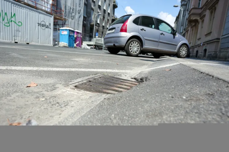 Zagreb čeka novu kišu: Nakon obnove Haulikove dio šahtova ostao začepljen ili na pola pokriven slojem asfalta
