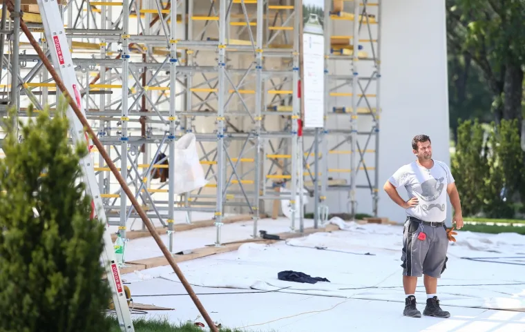 Spomenik Domovini samo &scaron;to nije gotov: Nad njim noću i danju bdiju Franjo Tuđman i Milan Bandić