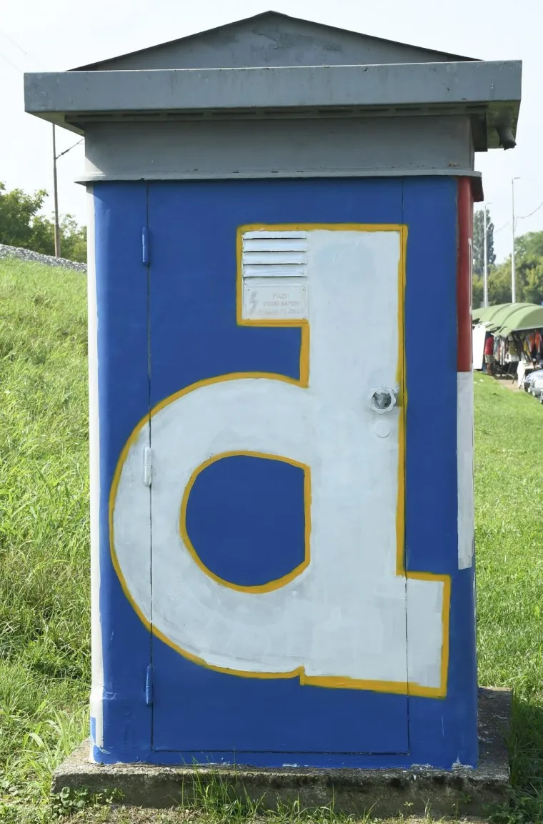 Sisački Bad Blue Boysi su na vi&scaron;e mjesta u gradu nacrtali grafite posvećene njihovom omiljenom klubu - Dinamu iz Zagreba.
Photo: Nikola Cutuk/PIXSELL