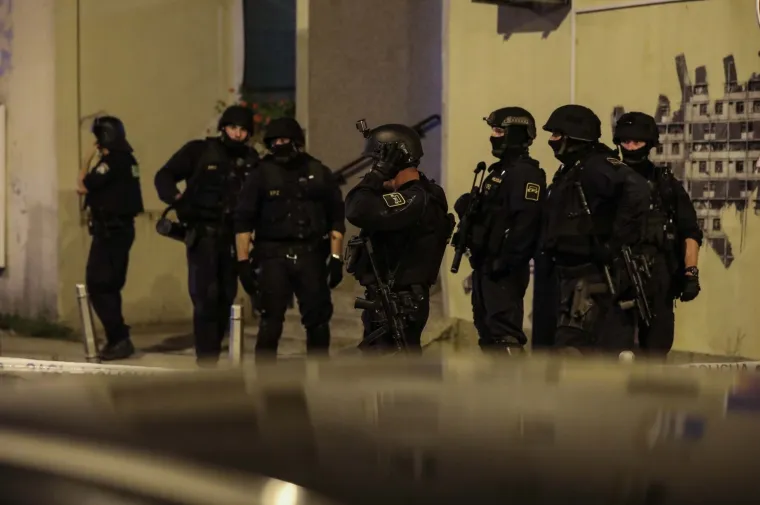 Pucnjava u Dugavama: Ozlijeđen mu&scaron;karac, pružena mu je pomoć