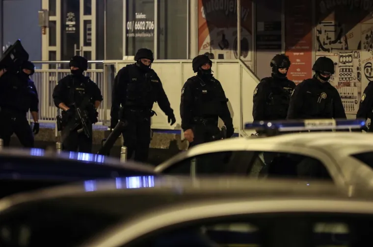 Pucnjava u Dugavama: Ozlijeđen mu&scaron;karac, pružena mu je pomoć