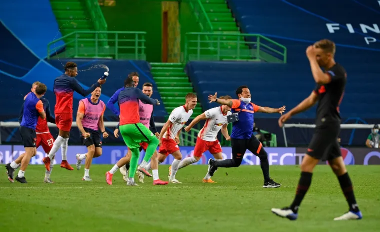 [FOTO] ROJIBLANCOSI U OČAJU: Ovako je to večeras izgledalo u Lisabonu