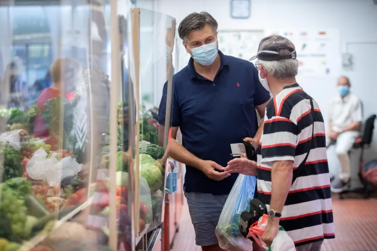 PLENKOVIĆ OPU&Scaron;TENO &Scaron;OPINGIRA OPATIJOM: Ujutro oti&scaron;ao na tržnicu, a svratio i do ljekarne