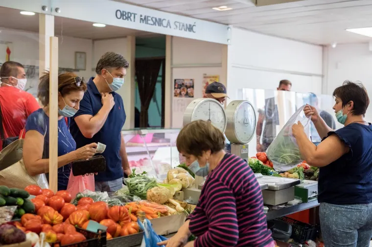 PLENKOVIĆ OPU&Scaron;TENO &Scaron;OPINGIRA OPATIJOM: Ujutro oti&scaron;ao na tržnicu, a svratio i do ljekarne