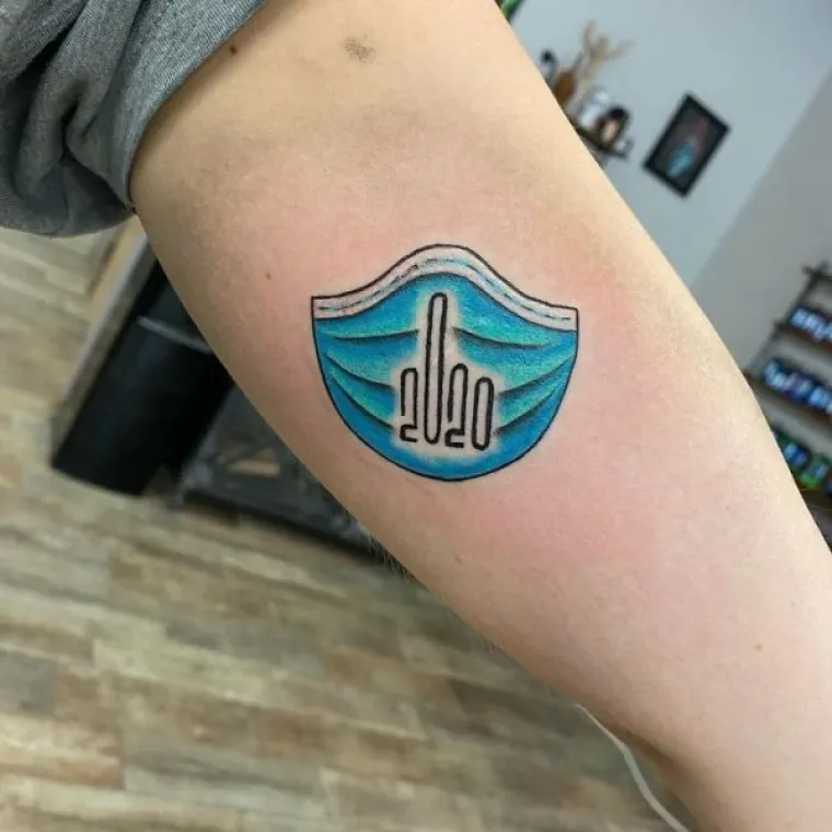 OVO NISMO OČEKIVALI: Ljude inspirirao koronavirus za bizarne i neobične tetovaže, ovo su neke od najboljih