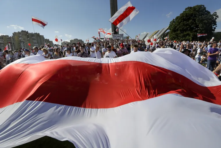 Najmasovniji prosvjed u povijesti Bjelorusije: 'Deseci tisuća ljudi na ulicama Minska tražilo ostavku Luka&scaron;enka'