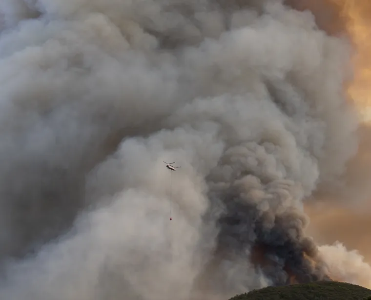 Vatrena stihija zahvatila &scaron;umu i izazvala tornado: 'Bilo je vruće, atmosferski nestabilno'