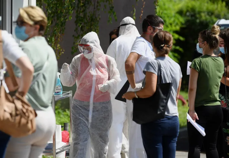 Navala na testiranje na koronavirus u Zagrebu: Građani nervozni, ambulante od sutra rade cijeli dan