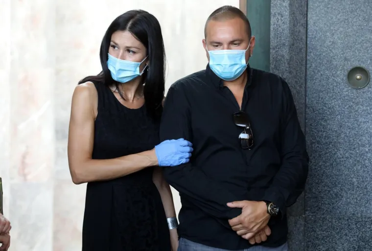 Posljednji ispraćaj velikana: Obitelj i brojni prijatelji se na Mirogoju opra&scaron;taju od Rajka Dujmića